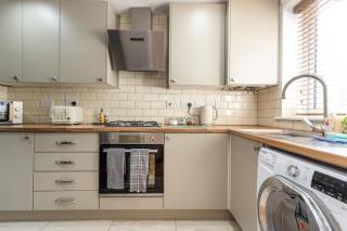 Wheatcroft Sleeps 7 Long Stays Parking and Wi-Fi - Swindon - 9
