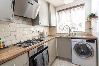 Wheatcroft Sleeps 7 Long Stays Parking and Wi-Fi - Swindon - 8