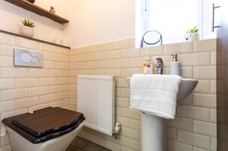 Wheatcroft Sleeps 7 Long Stays Parking and Wi-Fi - Swindon - 5