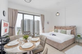 A FREE HOUSEKEEPING VISIT FOR EVERY STAY BETWEEN THE 16TH FEB AND THE 16TH MAR - StayShort - Townsquare Studio apartment with Pool & Arcade - Dubaï - 8