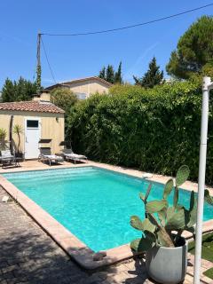 Chambre privé avec piscine ,parking et cuisine prive - 1