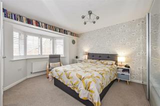 4 Bed Family Home in Andover - 9
