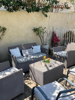 Chambre privé avec piscine ,parking et cuisine prive - 3