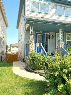 Entire Walkout Basement Suite 2 BDRM King & Queen Patio Prvt Entrance - Edmonton - 4