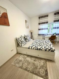 Schönes Zimmer in einer 3er WG-Wohnung geeignet für einen Mann shared apartment - 8