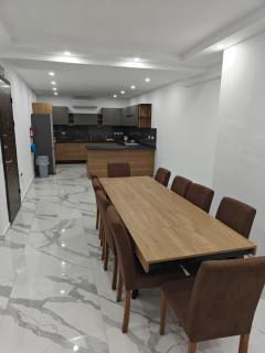 Large Deluxe Apartment - 4