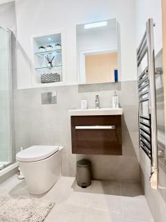 Luxury 2bed With Gym & Parking - 9
