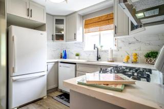 2 Bedroom house in East-York - 2