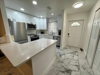 Duplex on CANAL all updated new furniture - Rotonda West - 3