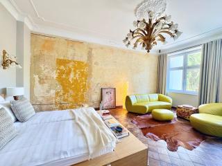 Eclectic Gem in Old Town - Rzeszów - 0