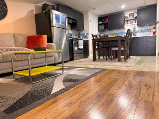 Entire Walkout Basement Suite 2 BDRM King & Queen Patio Prvt Entrance - 1