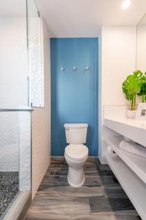 Modern Surf Themed Home - Heart of Gaslamp - 8