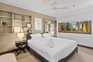 Maroochydore 5-Bed Retreat with Pergola & Bar - Maroochydore - 5