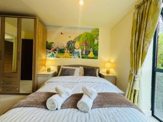 Taylors Place 3bedroom 2Bath Modern House in Winchester Wifi 2FreeParking - Winchester - 1