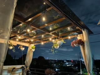 Chic Hilltop Hideaway and Stylish Stay in Caloocan's Crestview - - 4