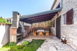 House Nicol - Authentic Istrian holiday home with terrace and garden near the Sea - 0