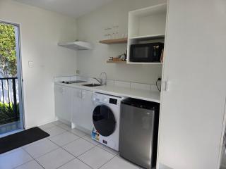 Beachside Studio Apartment with a View - 6
