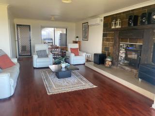 Waterfront Home with stunning views - Tarraville - 3