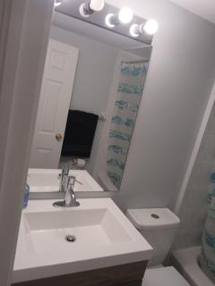 Furnished calm basement studio apartment - Mississauga - 2