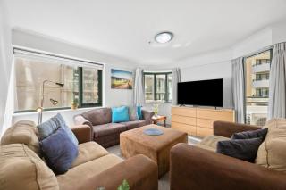 Stylish Braddon Retreat 2Bedroom Free Parking & Pool - - 9