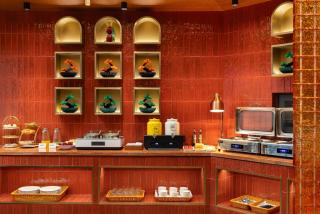 Yinzhuo Hotel - New Chinese decoration, free late-night supplies, free fruit, water and free snacks, close to the International Convention and Exhibition Center, Embassy, Sanlitun, Bird's Nest, close to Sanyuan Bridge of Metro Line 10 and Airport Line - 7