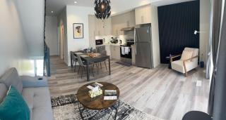 Luxury 4 Bedroom Condo Unit - Niagara Falls - 0