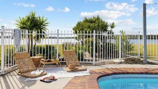 Peninsula Court Unit 1 - Waterfront Holiday Apartment with Pool & River Views - Holiday Yamba - 9