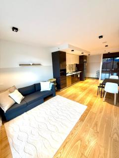 Modern 2 Bed 2 Bath Apartment with Parking opposite Westfield Doncaster - Doncaster - 9