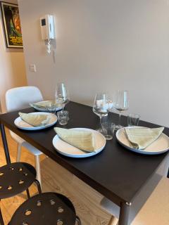 Modern 2 Bed 2 Bath Apartment with Parking opposite Westfield Doncaster - Doncaster - 4