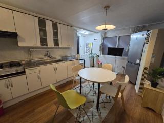 Haru by Home Sinchon Ewha Uni - Seoul - 7