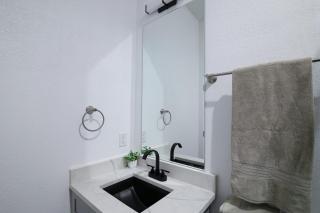 Cozy private studio! - Dallas - 8