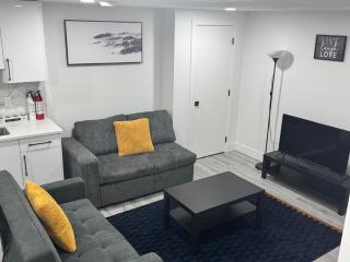 The Lounge at Keswick - Edmonton - 1
