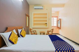 Hotel O Vel Vel Guest House - 9