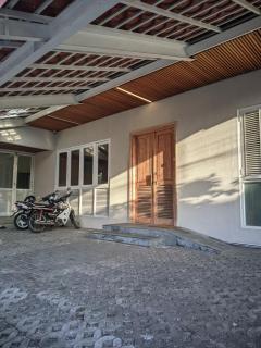 Guest House Teras Djoyo - 0