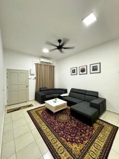 Fallem's Homestay Melaka I 4 ROOMS I FULLY AIRCOND I 9 PAX I FREE WIFI I NETFLIX I INTEX POOL - Malakka - 7