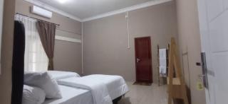 Griya Al Mukmin Guesthouse Syariah - Solo - 4