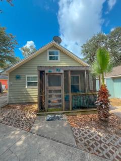 Pink Flamingo Bungalow - Rockport - 8