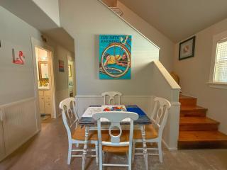 Pink Flamingo Bungalow - Rockport - 7