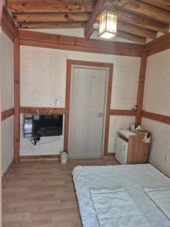 Adam Guesthouse - Gyeongju - 5