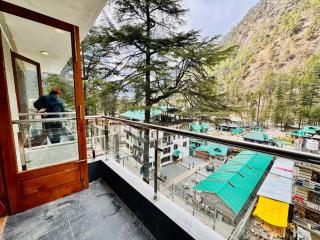 Asia Holiday Kasol A centrally Heated Himalayas and River View Resort - 7