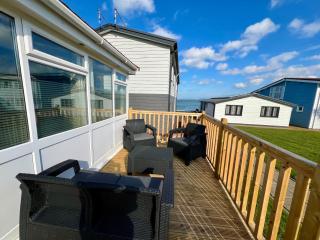 Beach Cottage 33, Just a Short Stroll to the Beach - Westward Ho - 8