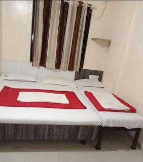 Sai bhagwan budget hotel - 2