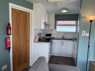 Beach Cottage 33, Just a Short Stroll to the Beach - Westward Ho - 9
