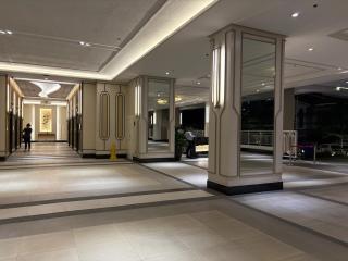 Modern 2BR Condo with Balcony in Central Manila - 8