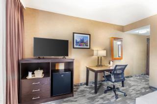 Quality Inn Toronto Airport - Mississauga - 2