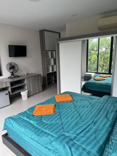 AhuraMazda Hotel - 8