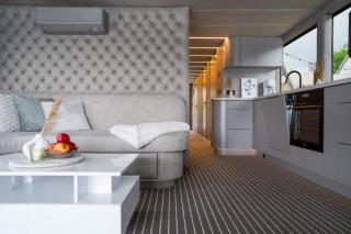 Lieblingsplatz Parey - schwimmendes Living Luxboot - 8