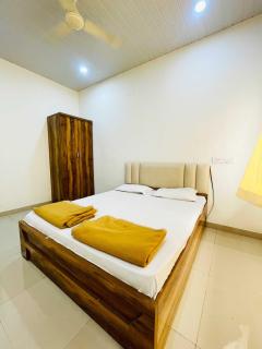 Hotel Amit Cafe and Lodging Bhimashankar - Ghod - 0