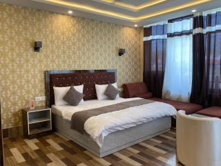 Tirupati Hotel - Kotdwāra - 5