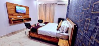 Luxury room with attach balcony - Gurgaon - 4
